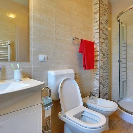 Amber Villa
